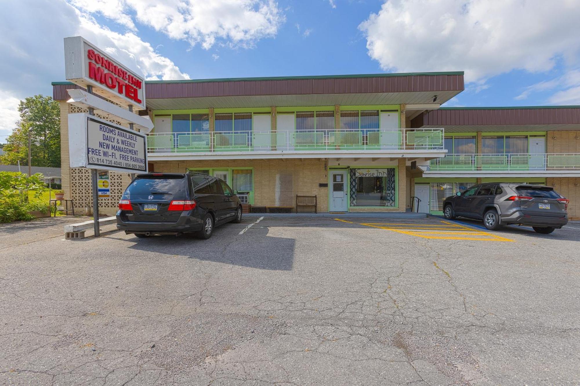 Sonrise Inn Lincoln Hwy By Oyo Breezewood Ngoại thất bức ảnh