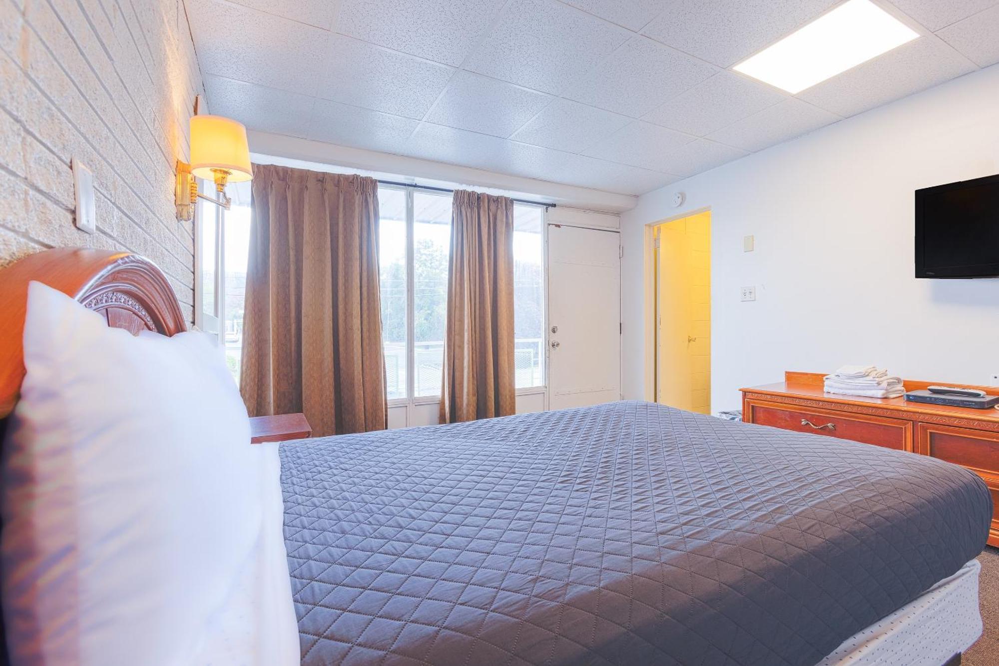 Sonrise Inn Lincoln Hwy By Oyo Breezewood Ngoại thất bức ảnh