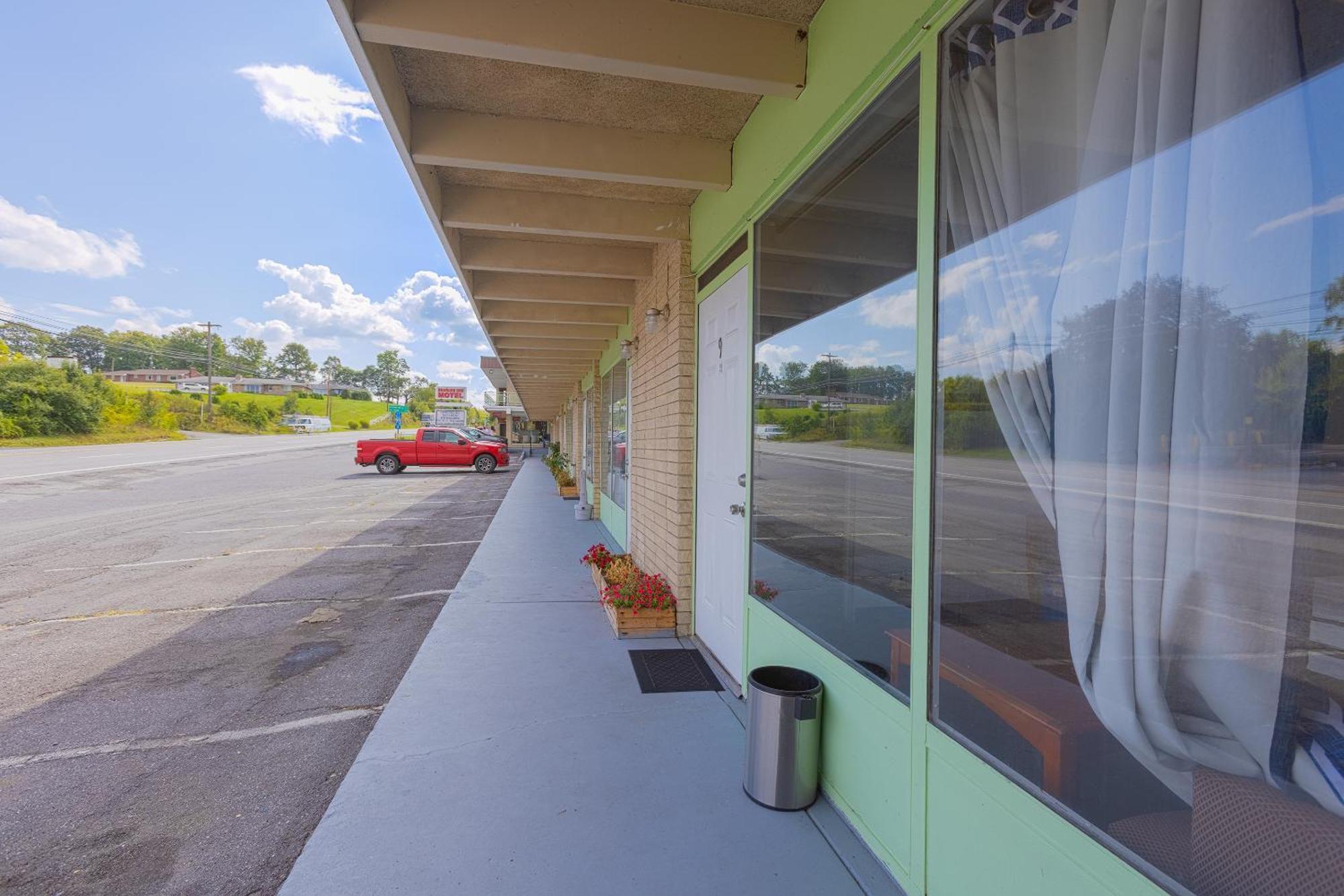 Sonrise Inn Lincoln Hwy By Oyo Breezewood Ngoại thất bức ảnh